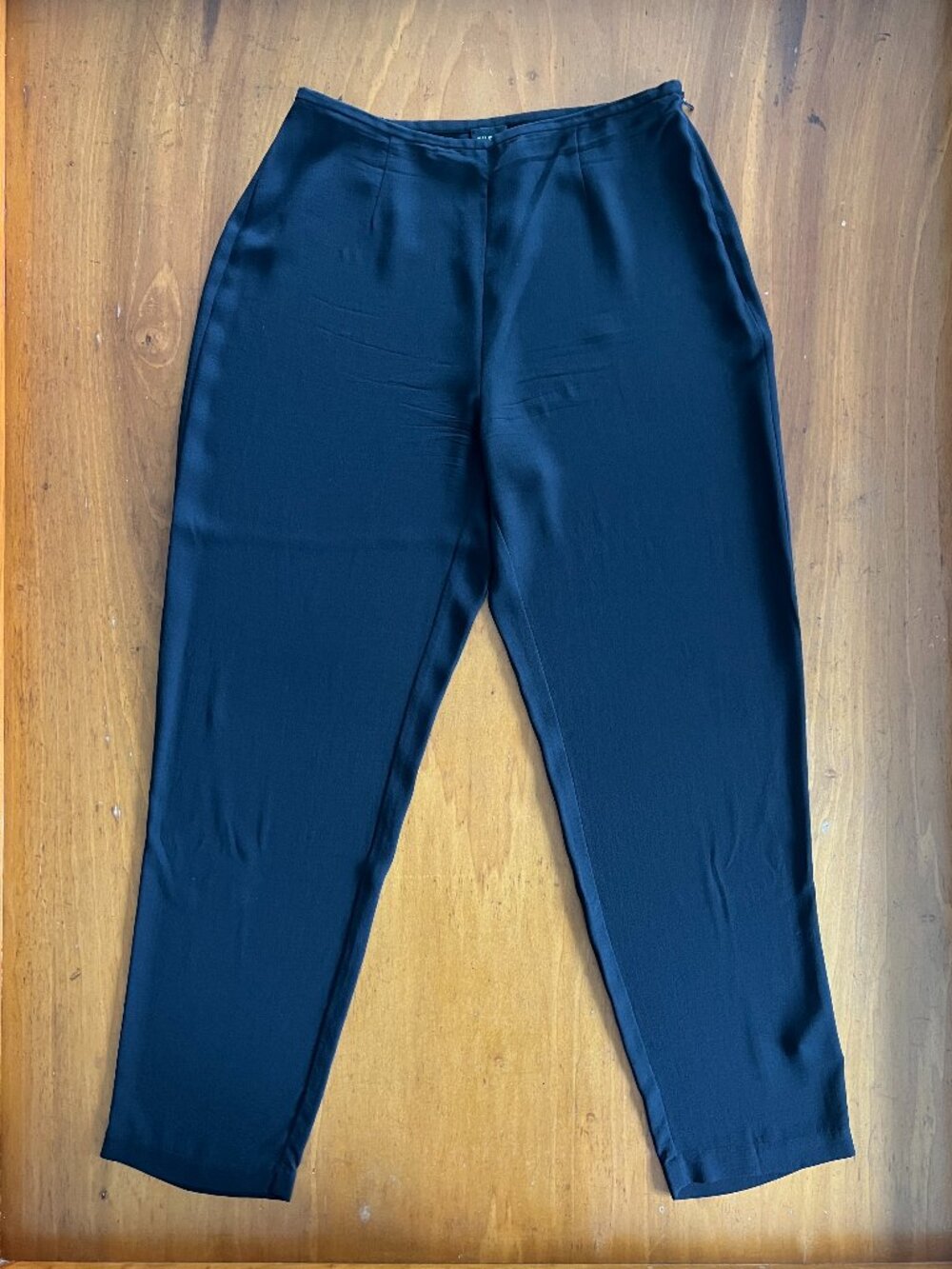 Eileen Fisher Black 100% Silk Ankle Pants Size S Side Zip
